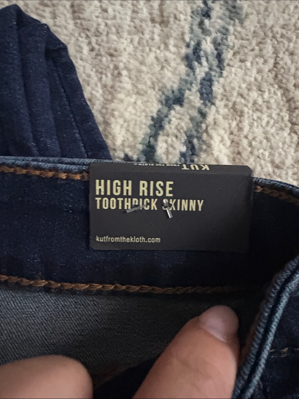 Kut from the Kloth Women’s Dark Indigo Skinny Jeans - Picture 3 of 4